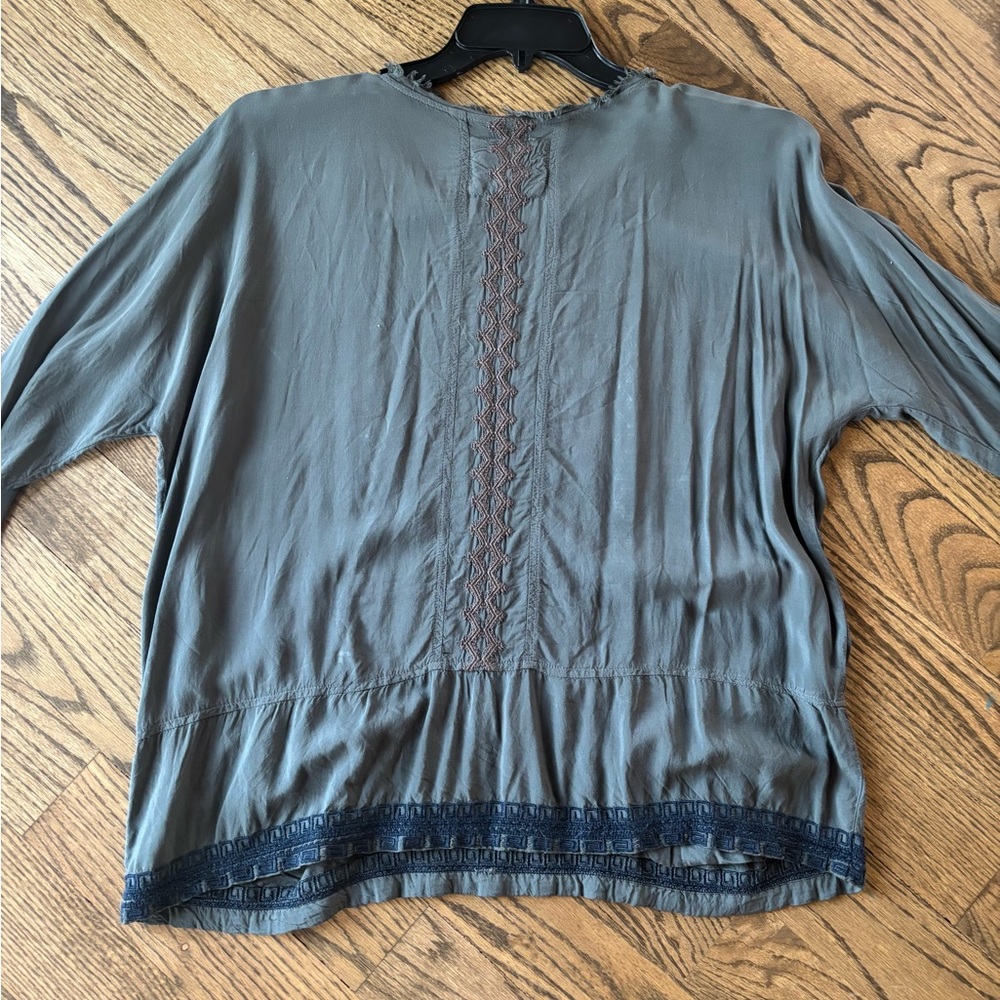 Johnny Was Biya Effie Challis Boho Embroidered Blouse Gray Size S - Picture 7 of 9
